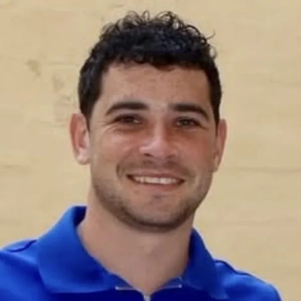 Headshot of Ryan